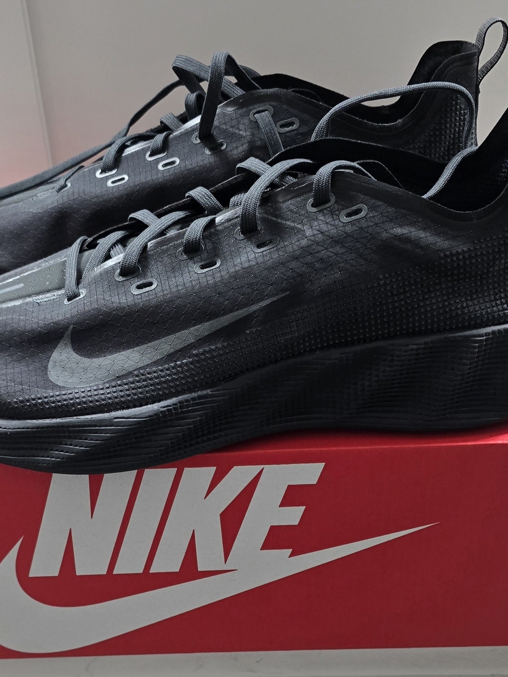 Nike Men's Black Ava X